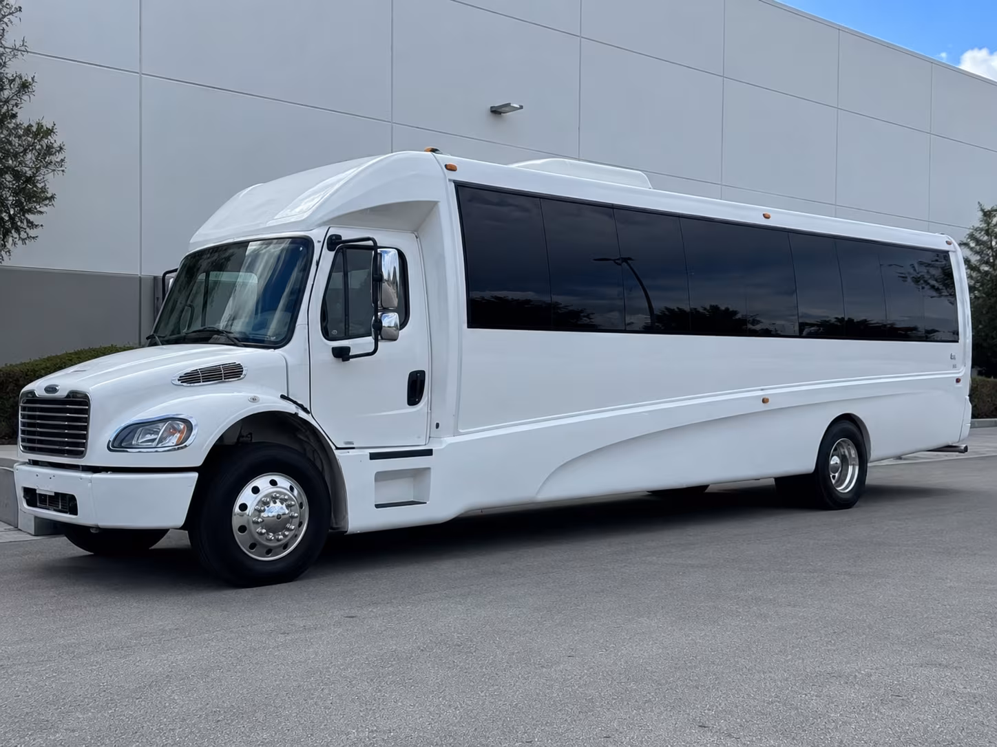 Folsom Birthday, Sweet 16, & Quinceañera Party Bus Rentals