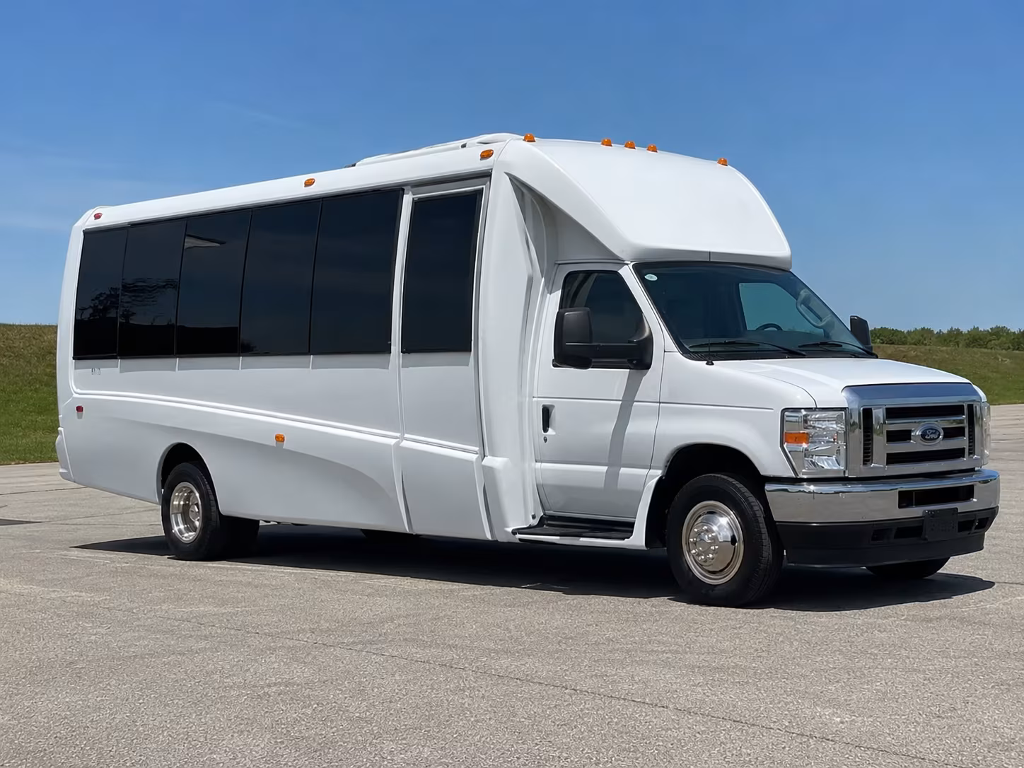 Reno Winery Tour & Pub Crawl Transportation party bus exterior